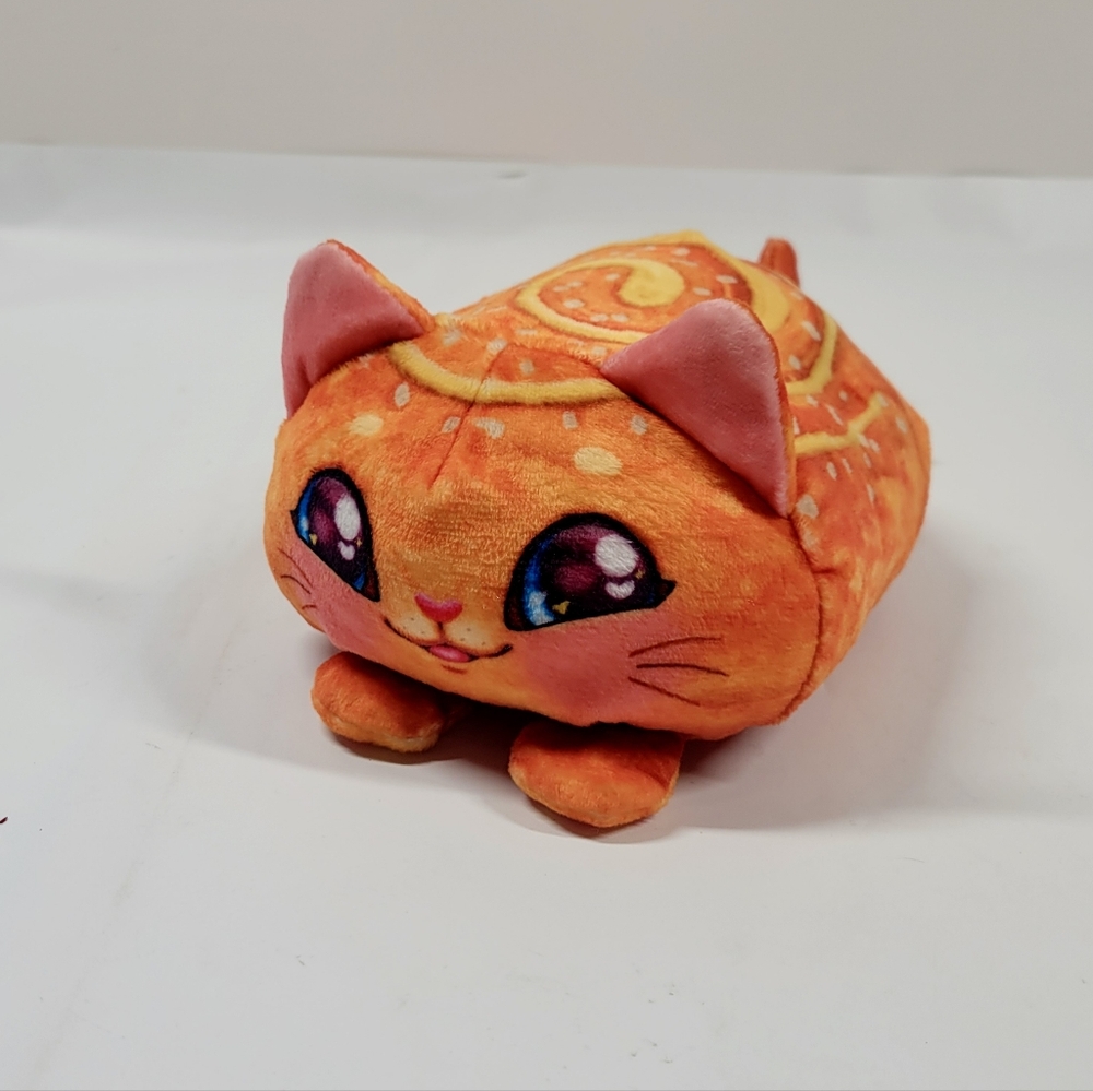 Cookeez Makery Cinnamon‎ Treatz Fondant Feline Plush- Scented- Sounds Meow Purr